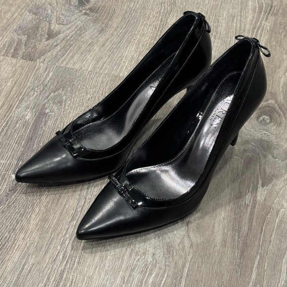 Ralph Lauren Abilene Heels with Bows Black Women's Shoes size 8 SH1